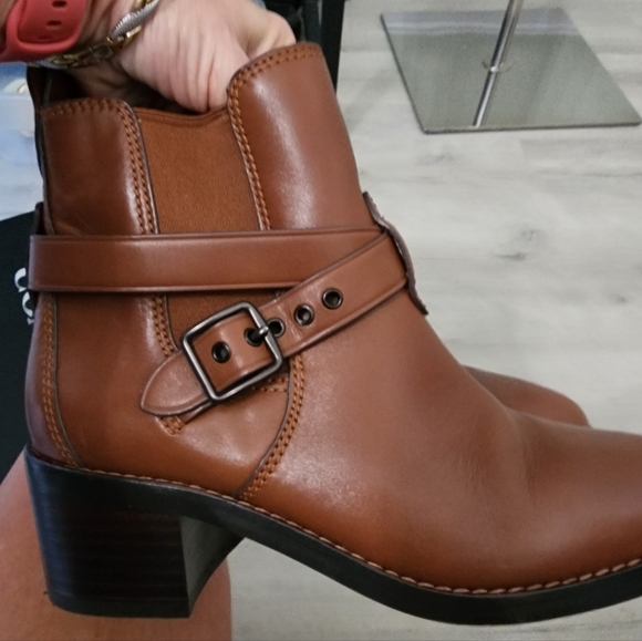 Coach Buckle Chelse Boot Worn 1x - Picture 6 of 8